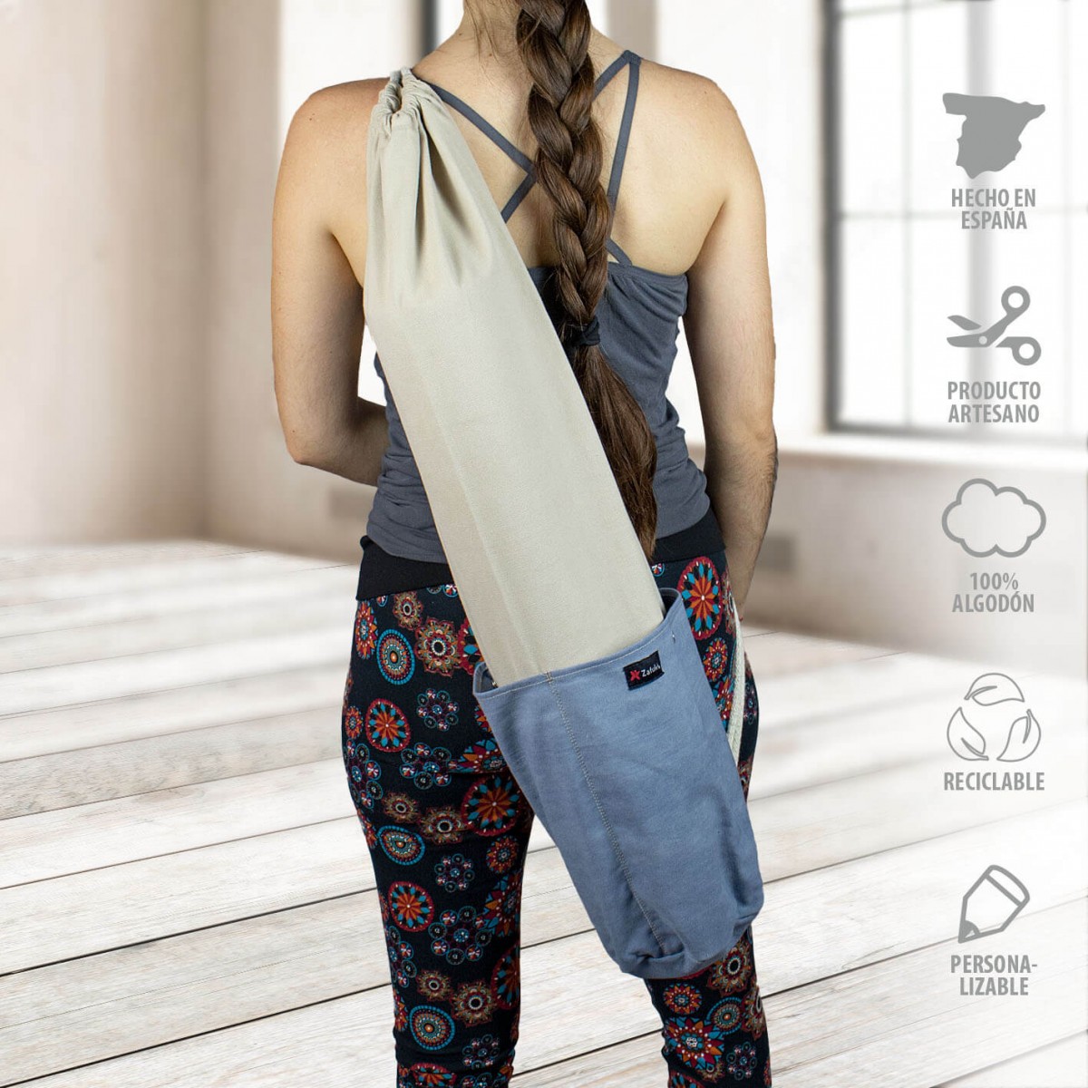 bolsa mochila para yoga BAGGU, con bolsillos color denim