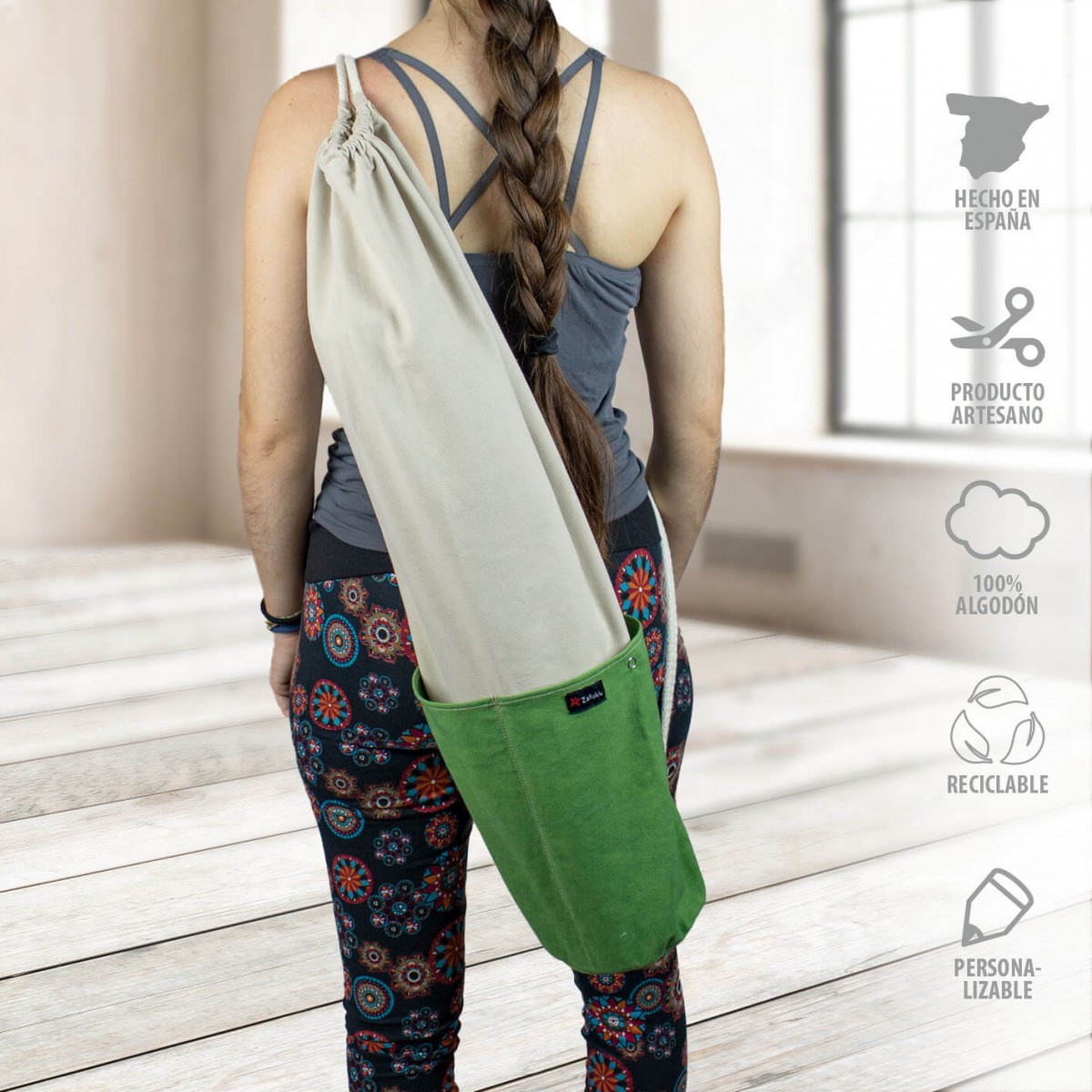 bolsa mochila para yoga BAGGU, con bolsillos color verde